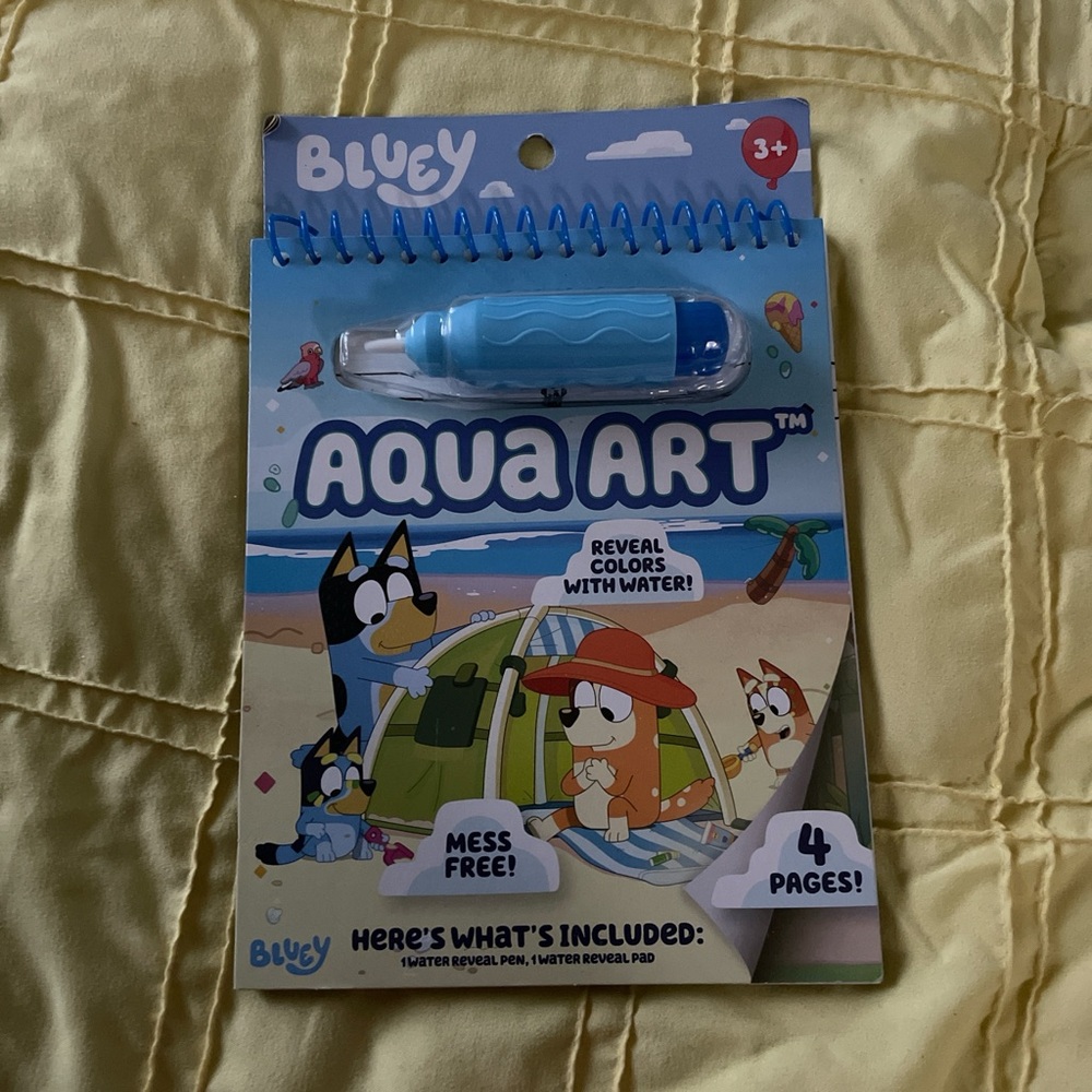 Bluey Aqua Art Water Reveal Book